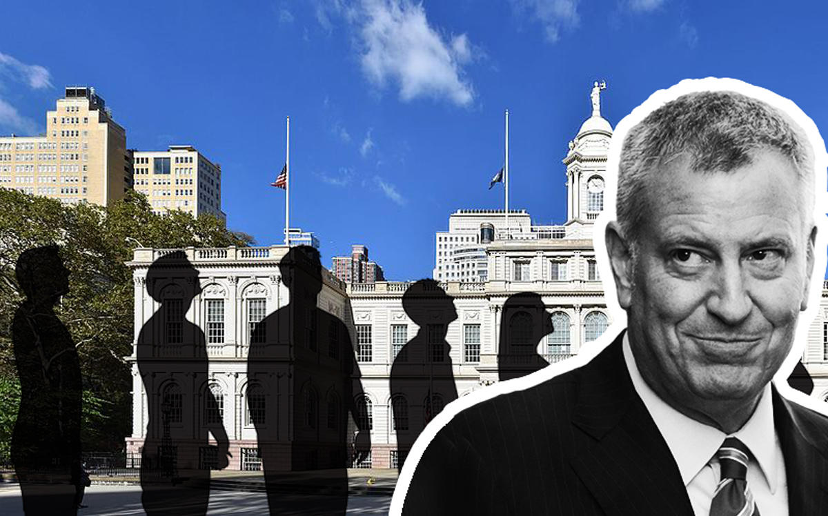 Mayor Bill de Blasio and silhouettes of landlords lined up at New York City Hall in City Hall Park (Credit: iStock and Wikipedia)
