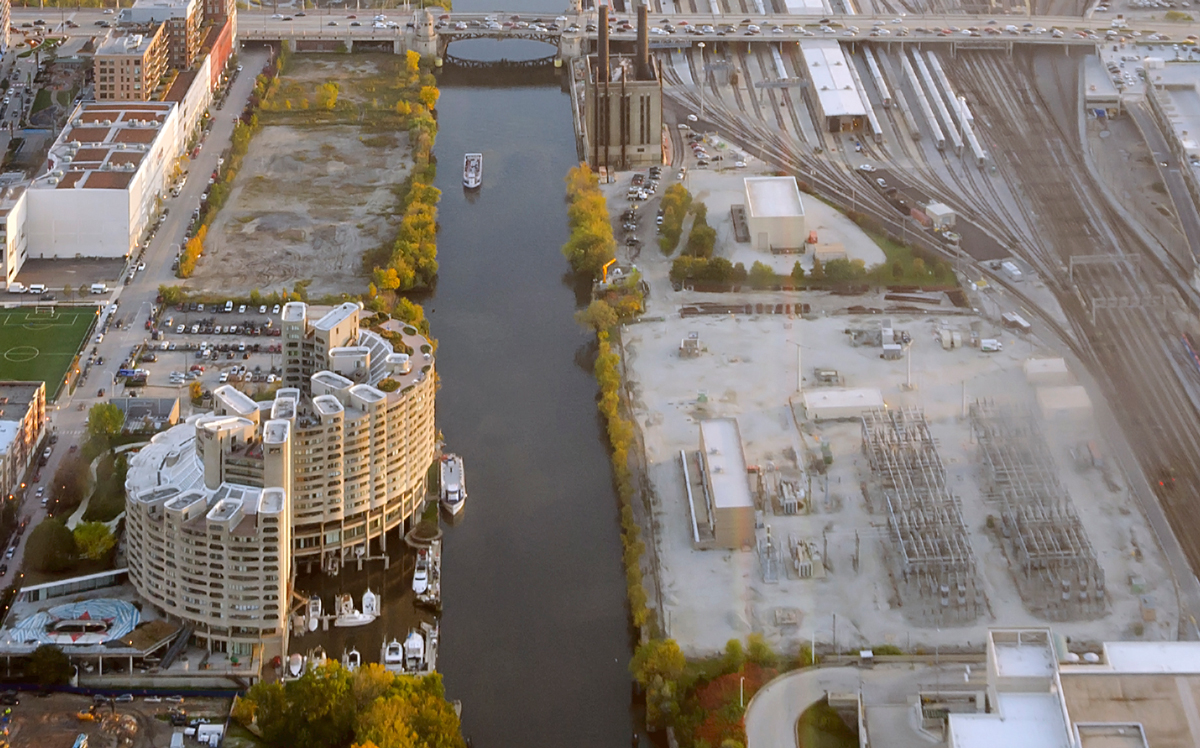 An aerial view of the River City at 800 South Wells Street (Credit: iStock)