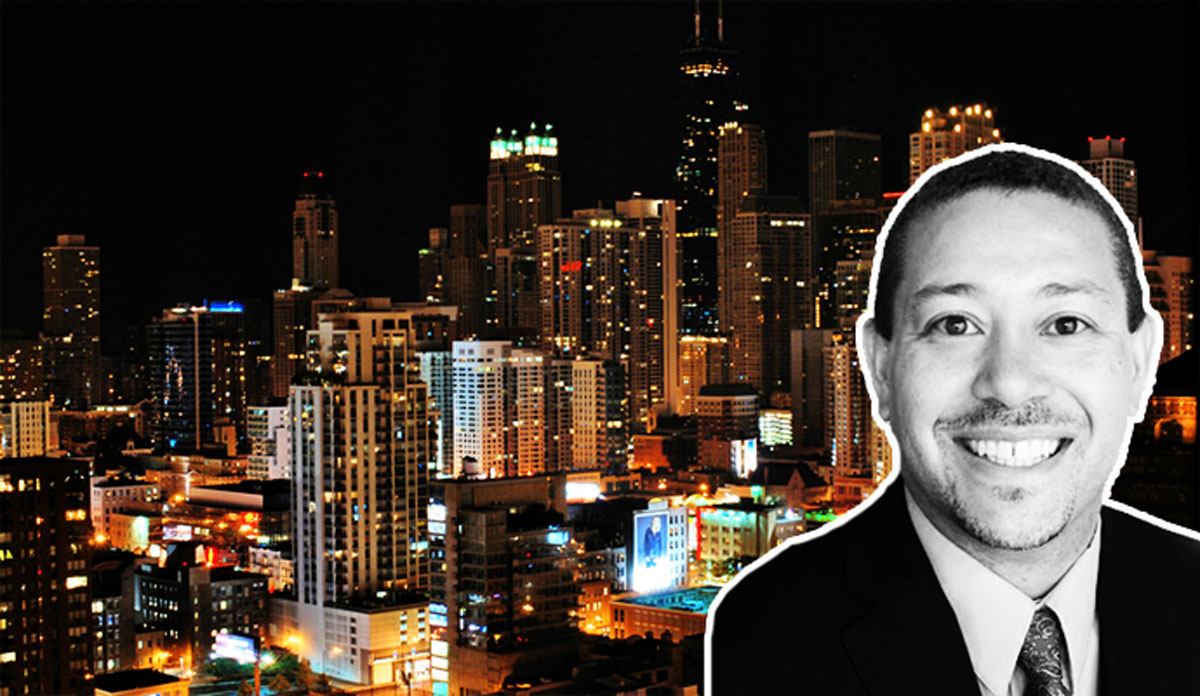 Broker John Lawrence and the Chicago skyline (Credit: Good Free Photos)
