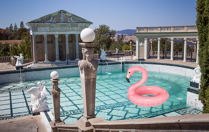 Neptune Pool at Hearst Castle (Credit: Wikimedia Commons, iStock)