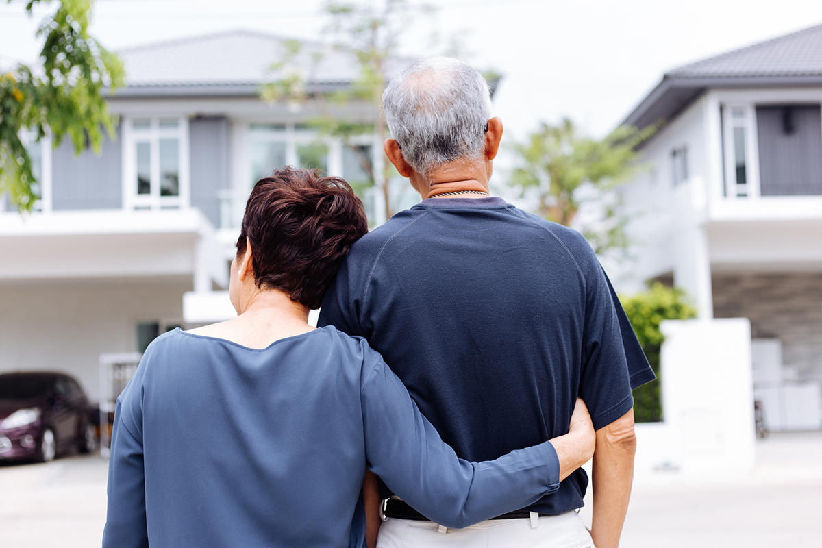Seniors aren't moving into specialty housing as quickly as predicted. (Credit: iStock)
