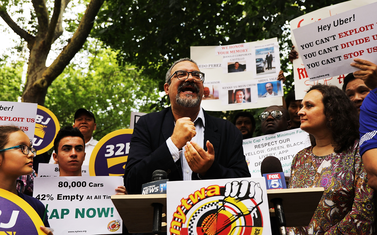 32BJ president Héctor Figueroa at a rally (Credit: Getty Images)
