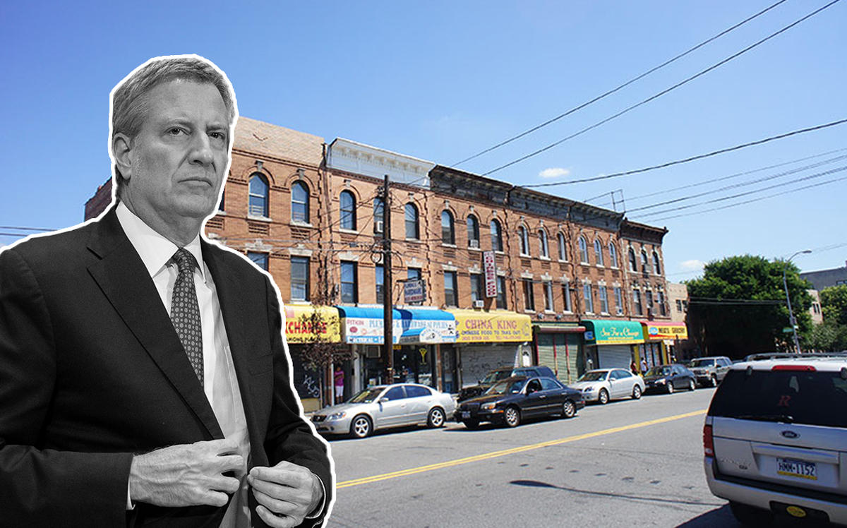 Apartments in East New York and Mayor Bill de Blasio (Credit: Getty Images)