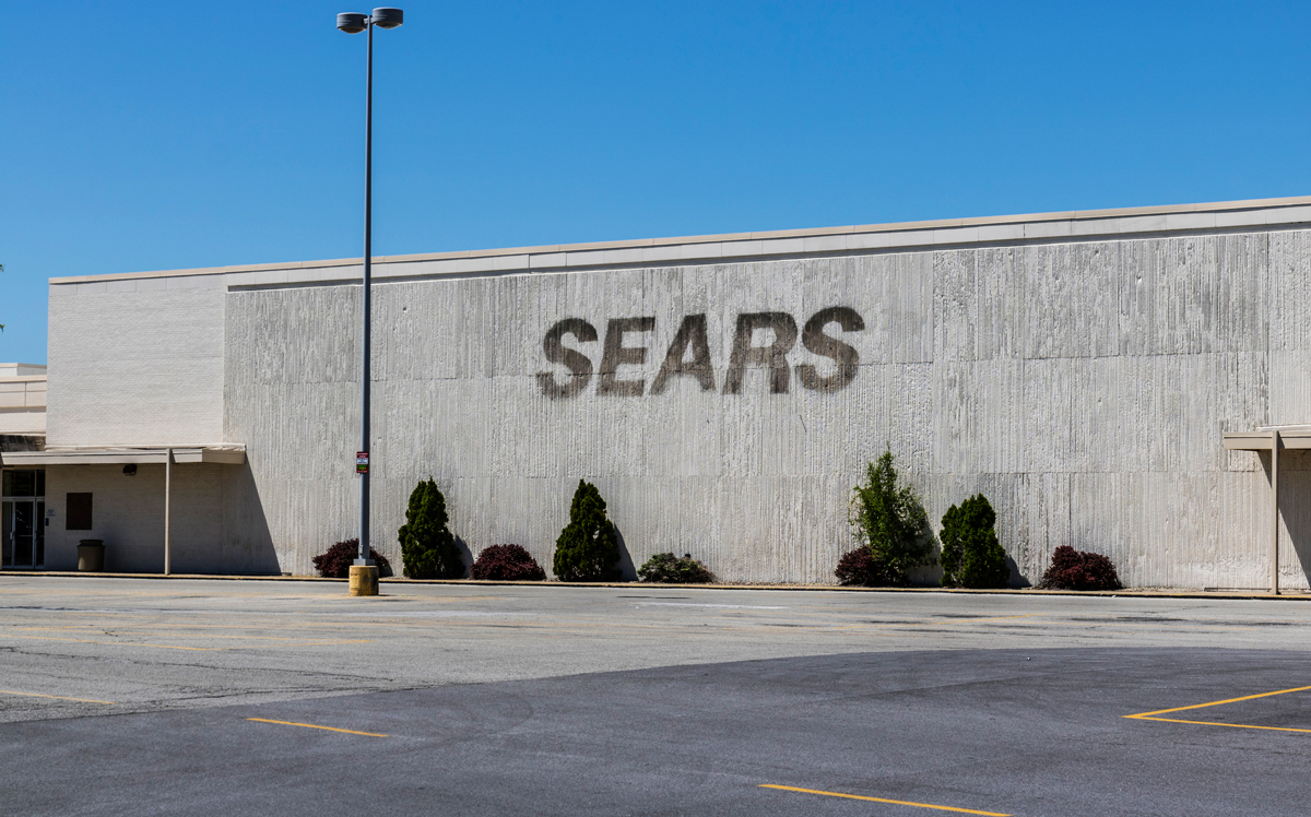 A shuttered Sears store (Credit: iStock)