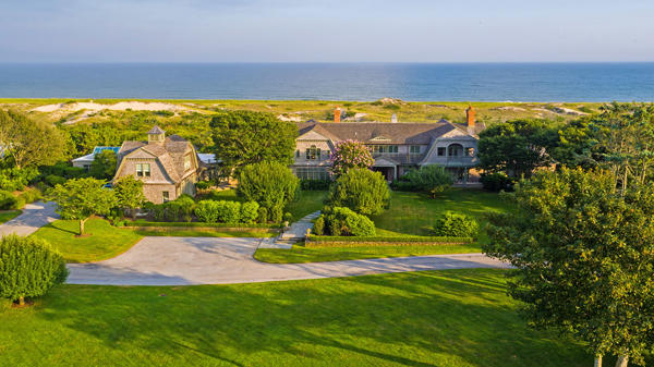 After 10 years, Vince Camuto's Hamptons estate finds a buyer
