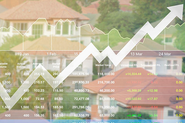Homes listed between April 1 to 7 typically get 14 percent more online views (Credit: iStock)