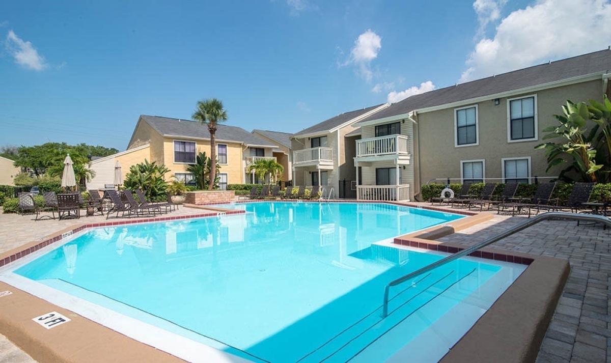 Bay Oaks Apartments in Tampa
