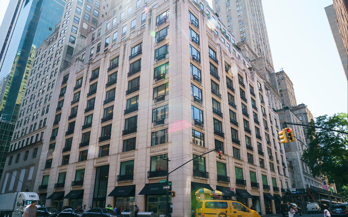 Barneys at 660 Madison Avenue (Credit: Getty Images)