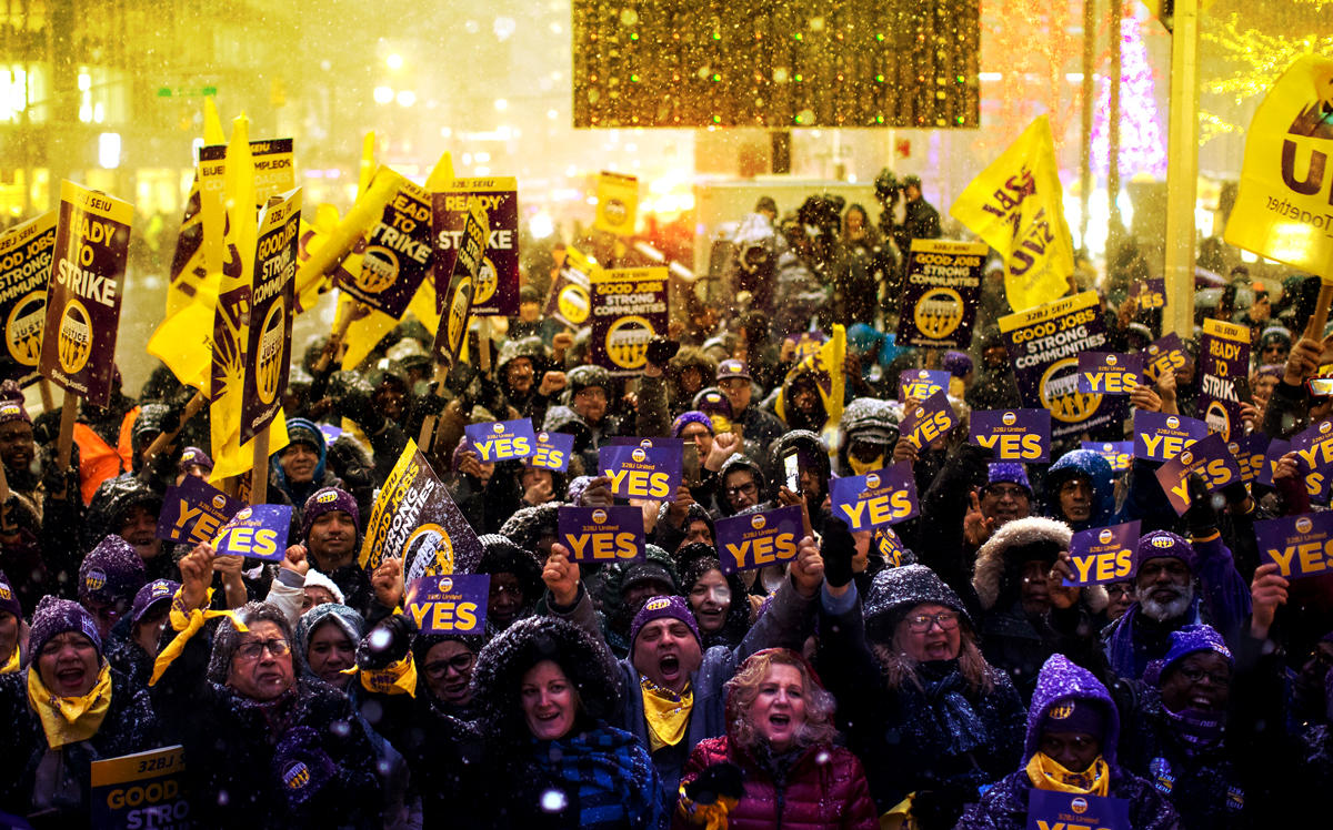 A moment during massive rally in Midtown this week (Credit: SEIU 32BJ)