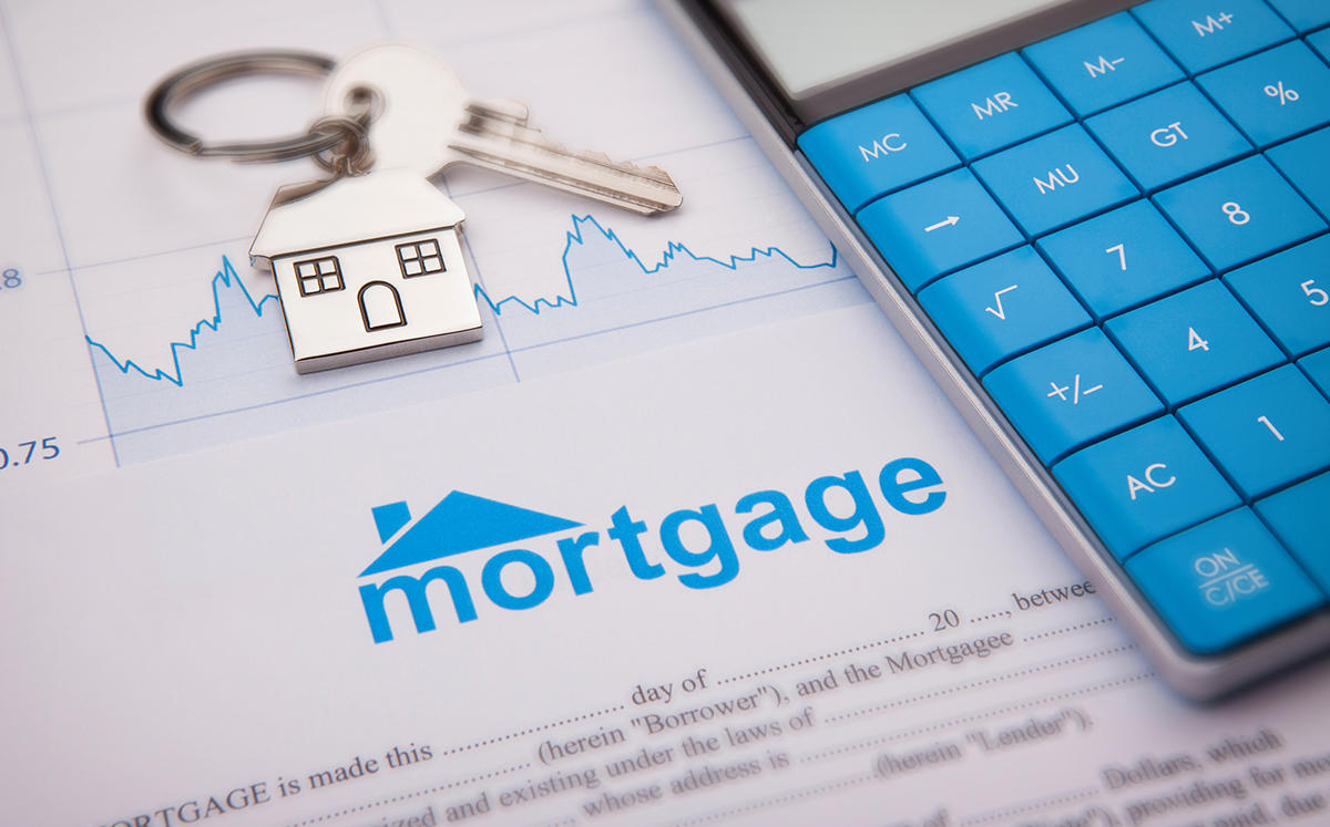 Refinancings spur mortgages to record high