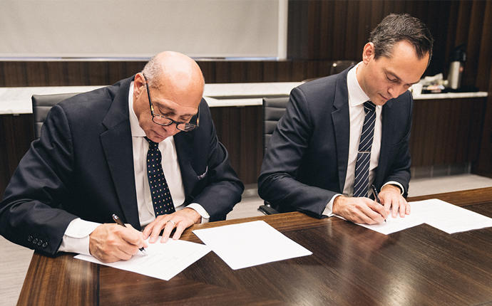 The agreement was signed today at UBC’s New York Council offices in Manhattan by Nathan Blecharczyk, Airbnb co-founder, Chief Strategy Officer, and Frank Spencer, General Vice President of UBC.