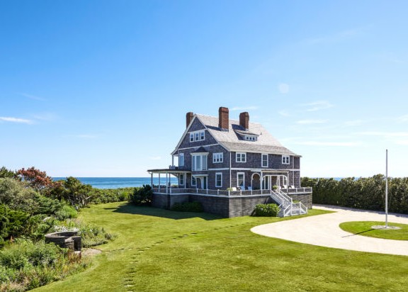 Wainscott's Kilkare mansion in contract at a deeply discounted price