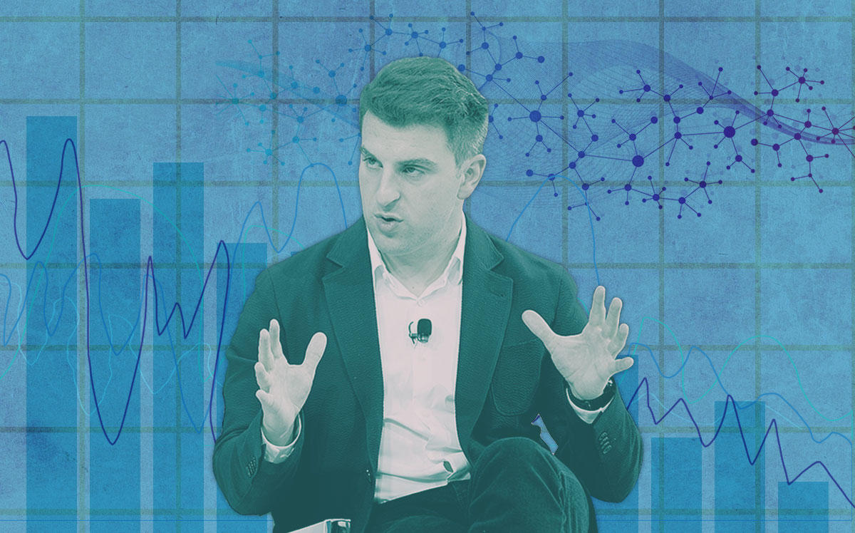 Brian Chesky (Credit: Mike Cohen/Getty Images for The New York Times, iStock)
