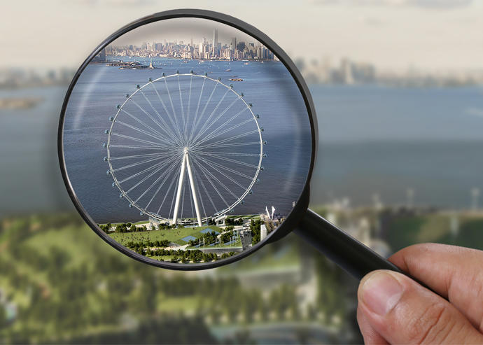 The newest plan for the New York Wheel is 210 feet shorter than the 2018 plans. (Cosentini Associates, Getty)