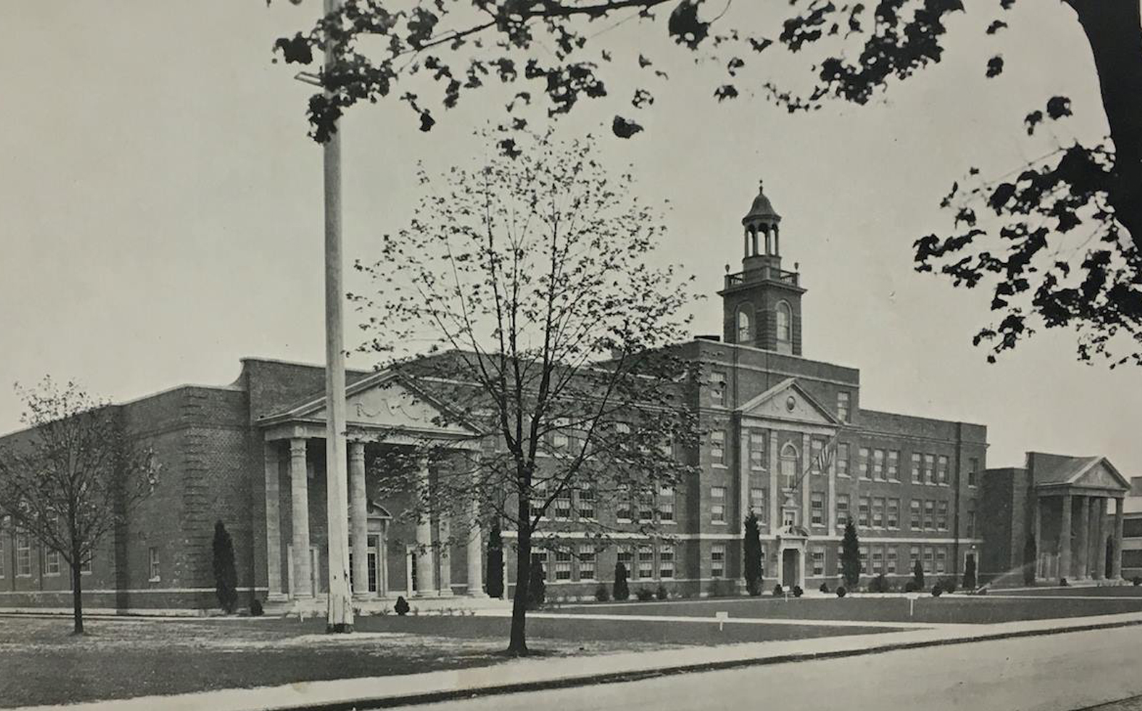 Patchogue High School in 1929. (Patchogue-Medford School District via Facebook)