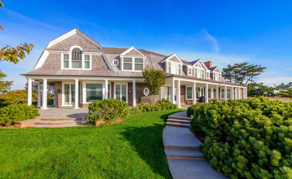 long-island-home-prices-surge-to-20-year-high