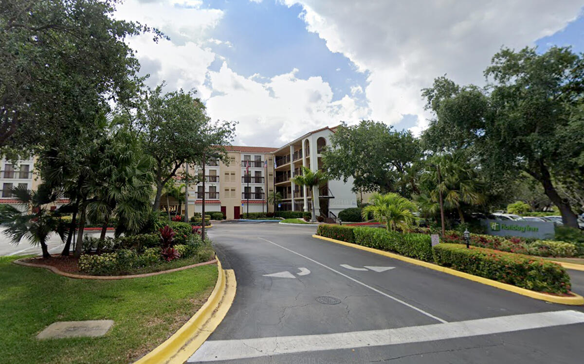 Opterra Capital buys Holiday Inn & Suites Boca Raton for $13M