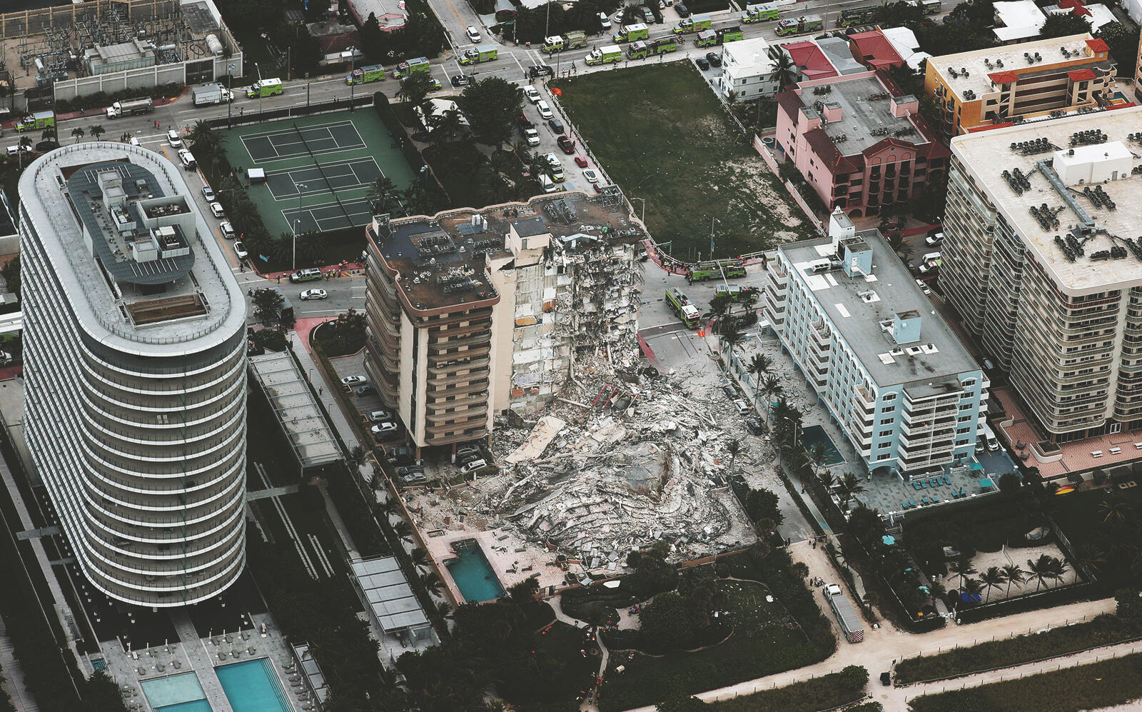An aerial after the partial collapse of the 12-story Champlain Towers South condo building (Getty)