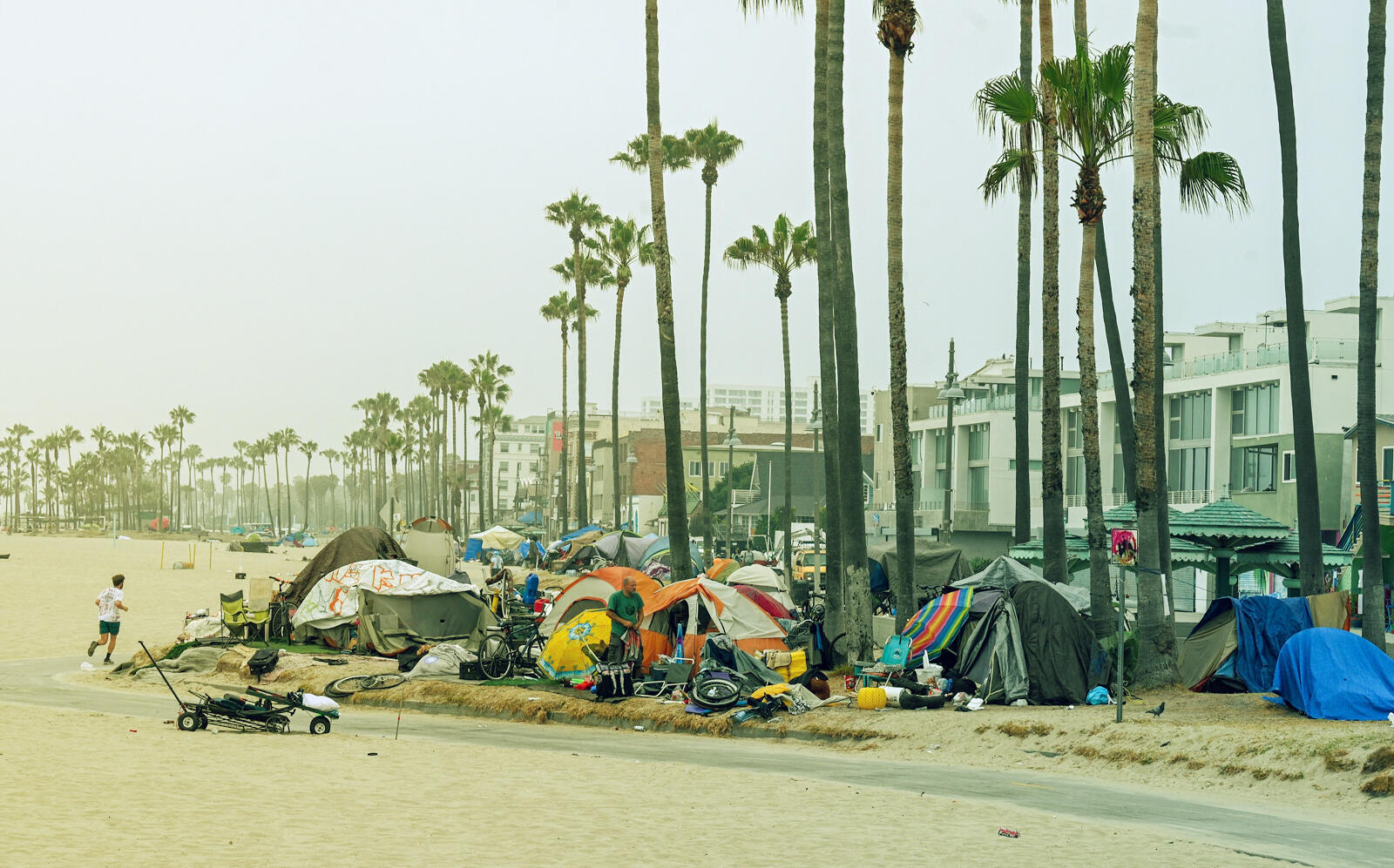 LA County allocates record new homeless spending (Getty)