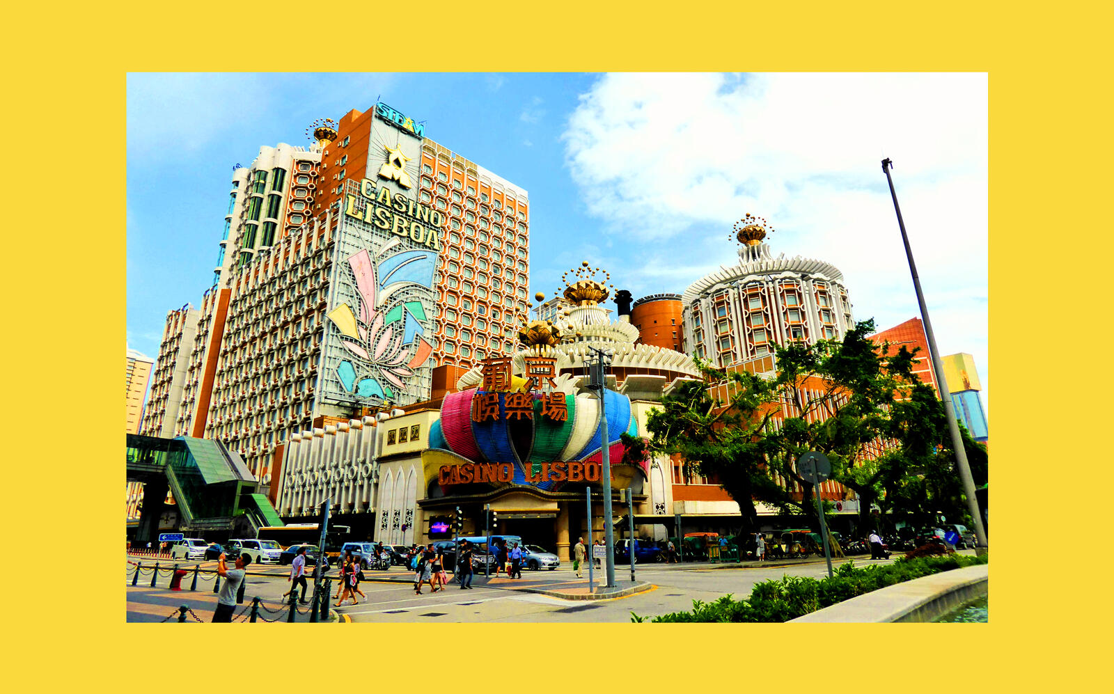 The Casino Lisboa in Macau (Mikel Santamaria/Flickr)