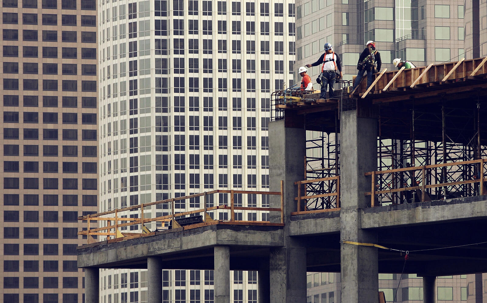Construction in Downtown Los Angeles (Getty)