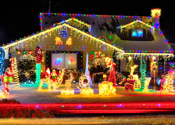 Santa’s a great selling point for these Christmas-themed towns