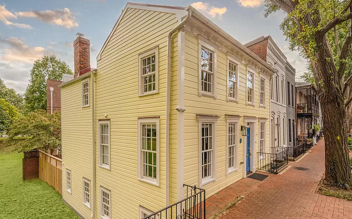 The Georgetown house once owned by Julia Child (Zillow)