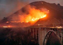 Wildfire near Big Sur sends hundreds fleeing