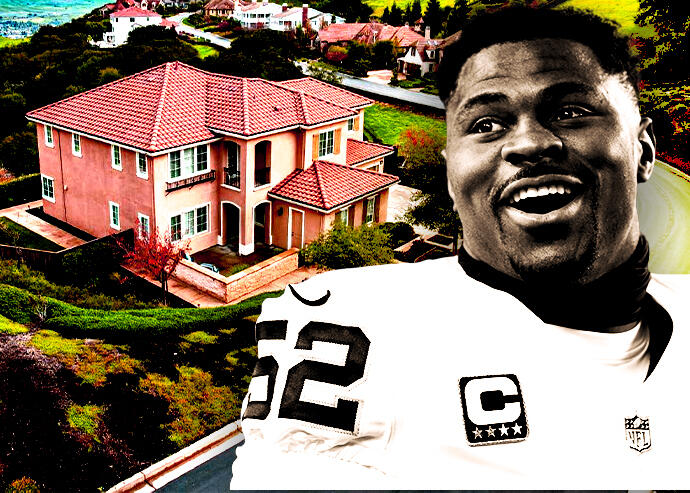 Khalil Mack Signs Game-Changing $141 Million Contract Hours After Being  Traded to the Chicago Bears