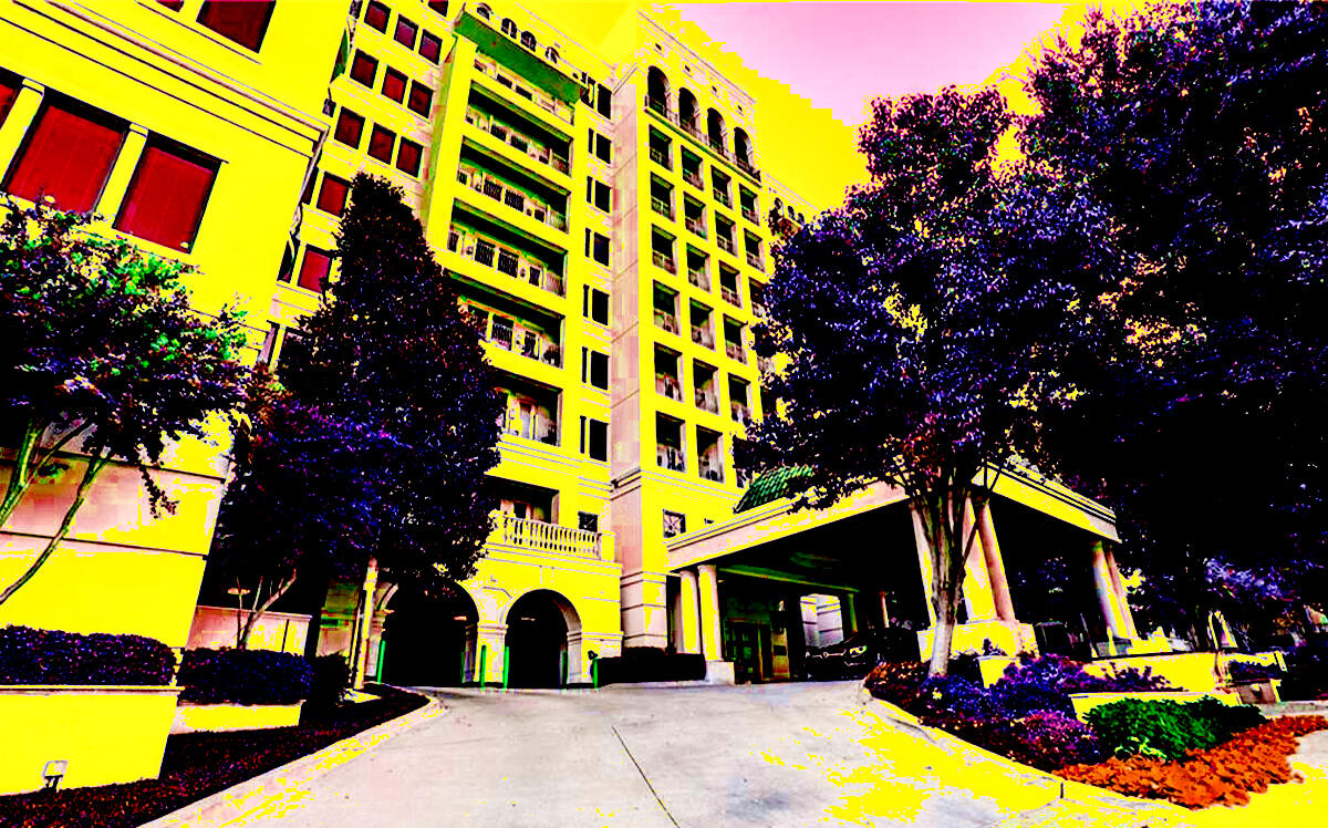 A photo illustration of the Reinzi at Turtle Creek apartment tower (Realtor.com, iStock)