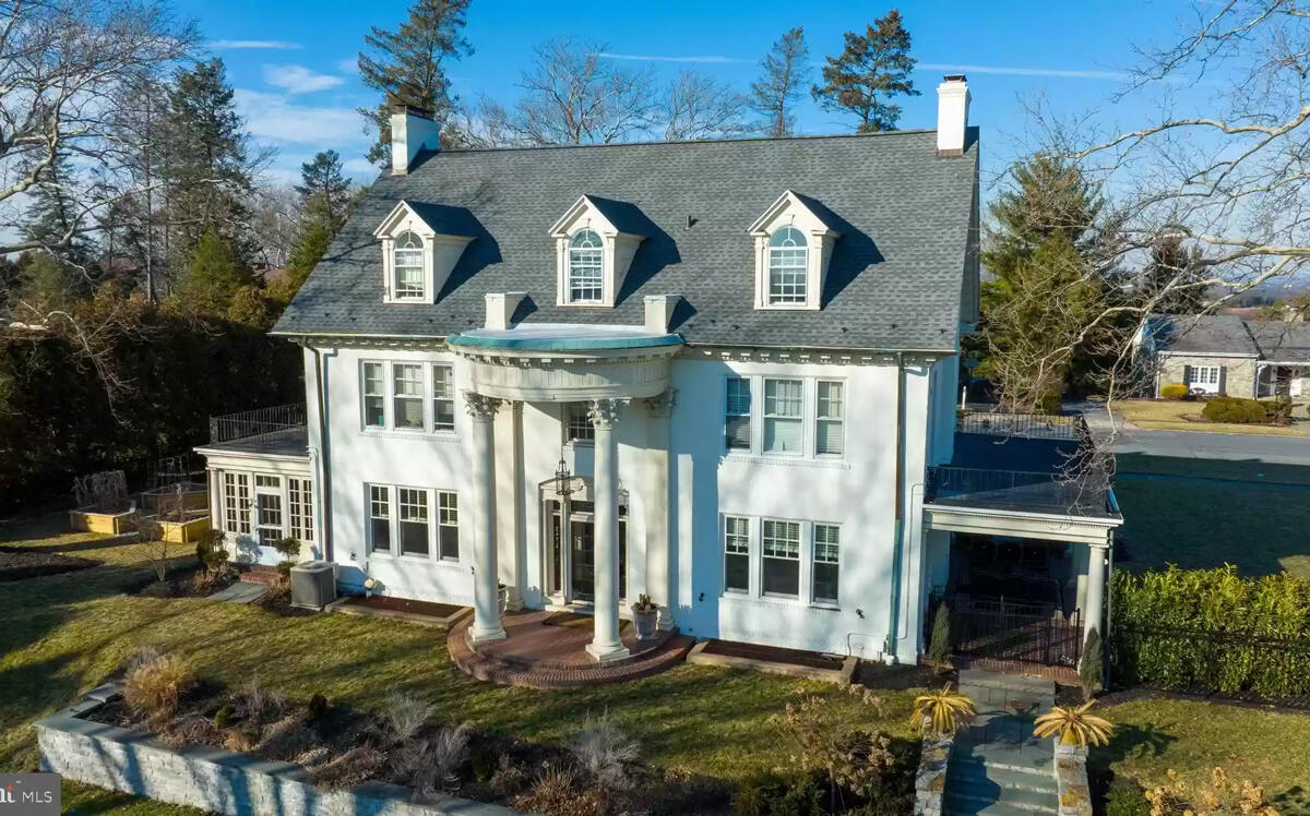 Taylor Swift's childhood home in Pennsylvania. (Realtor.com)