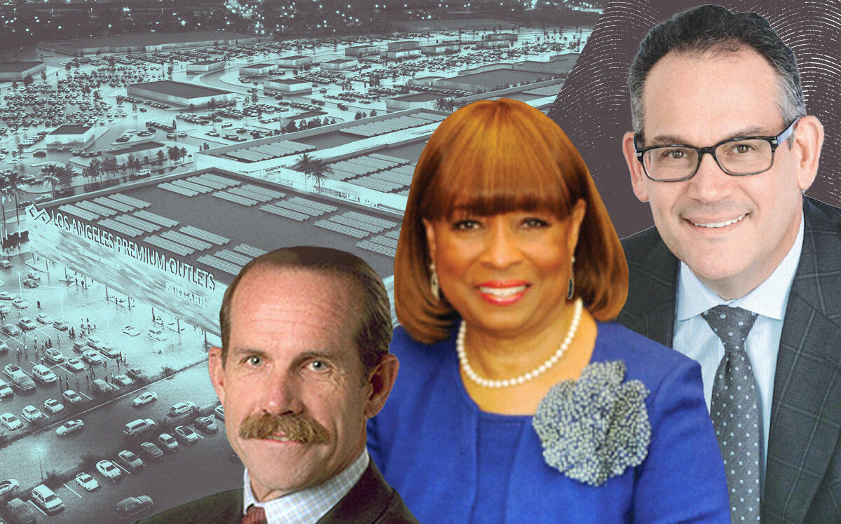 Macerich's Thomas O’Hern, Carson Mayor Lula Davis-Holmes and Simon's David Simon with rendering of Los Angeles Premium Outlets (City of Carson, Macerich)
