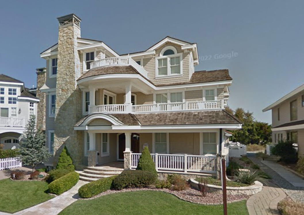 <em>One of the two Avalon lots sold to an unnamed businessman (Google Maps)</em>