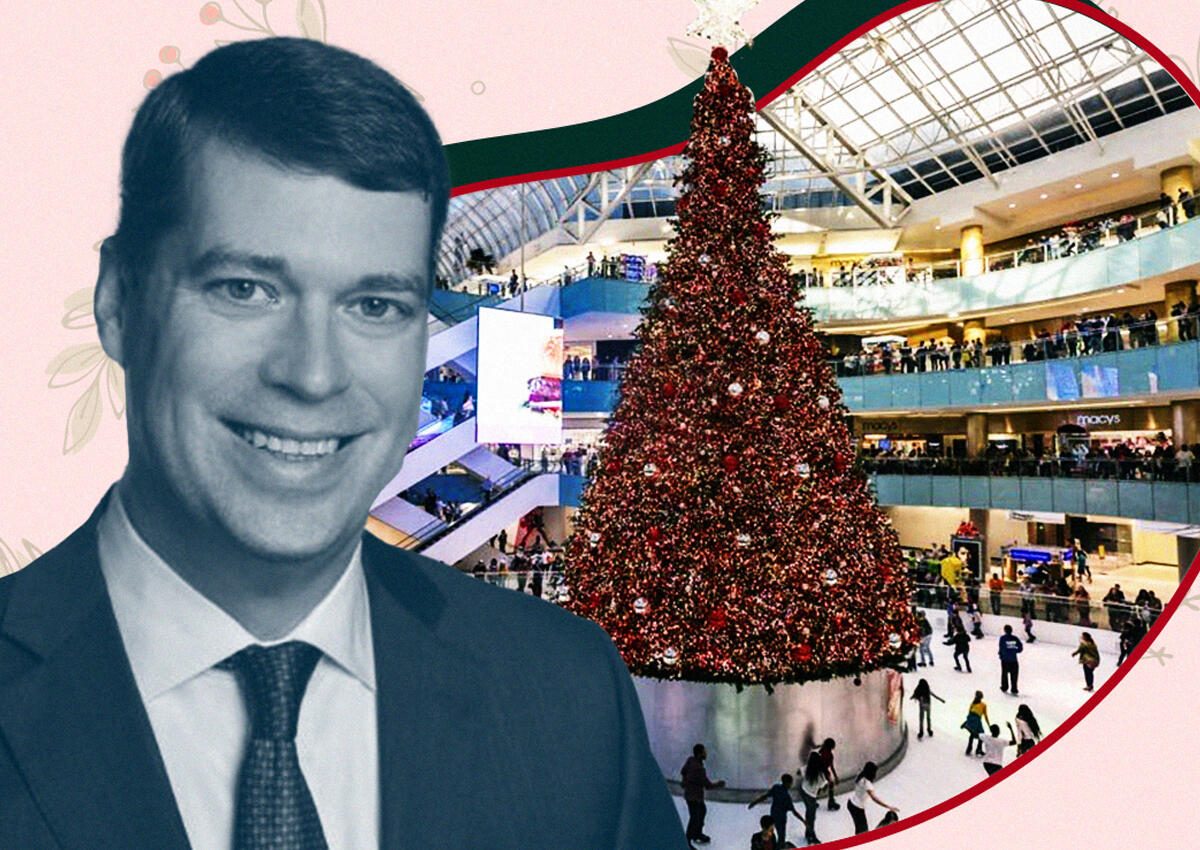 Tallest Indoor Christmas Tree in America Returns to Galleria