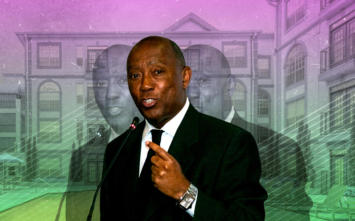 Mayor Sylvester Turner with 5800 Woodway Drive