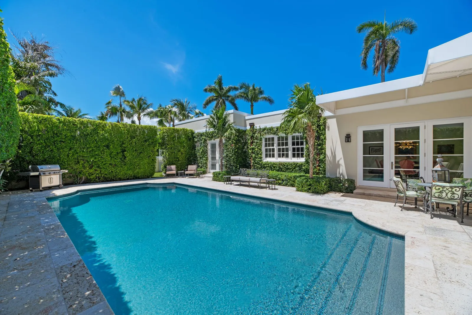 302 Via Linda Palm Beach, Florida, 33480