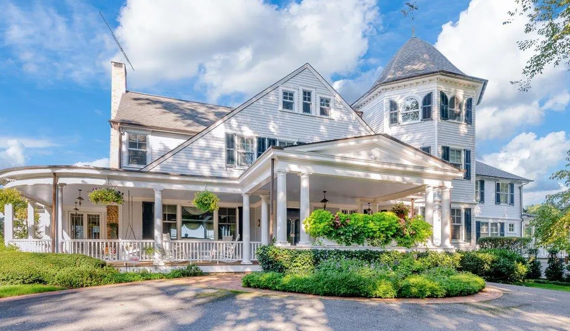 46 Baycrest Drive, Huntington Bay, N.Y. | $4,750,000