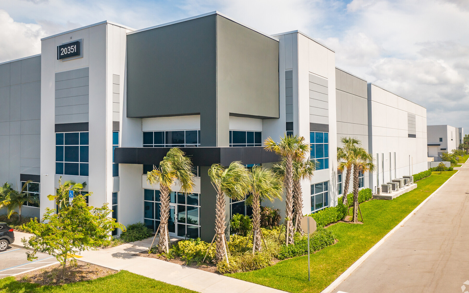 Building B at 20351 Sheridan Street at the South Florida Logistics Center in Pembroke Pines (LoopNet)