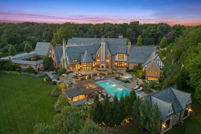 Record potential: Naperville mansion listed at $10.5M under contract