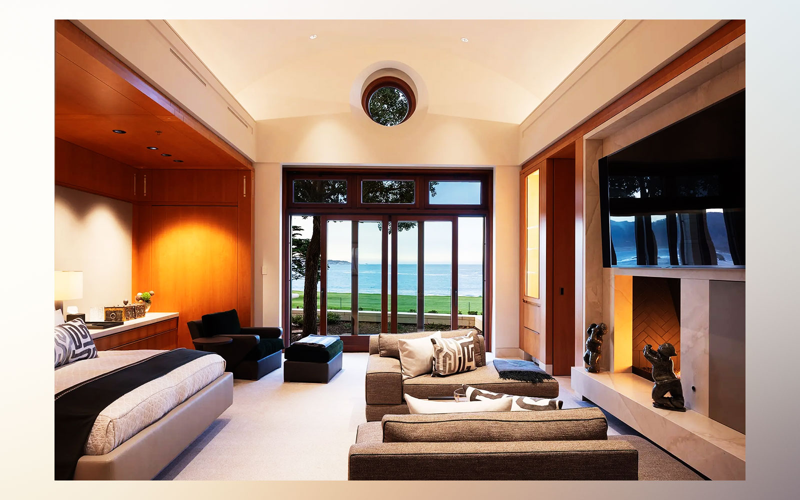 Pebble Beach Home on 18th Hole Sells for Record $45M