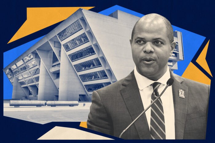 Mayor Eric Johnson with Dallas City Hall